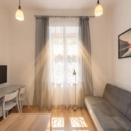 Appartement Kalwaryjska Sunny With Mezzanine By Bookinghost